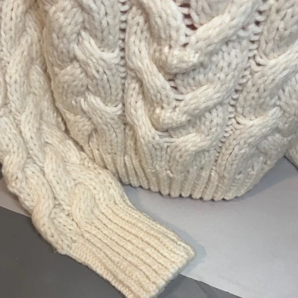 Zara Ivory Cable Knit Turtleneck Sweater - Picture 3 of 5
